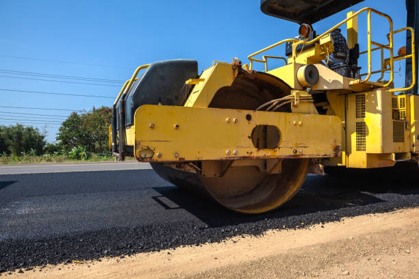 Best Professional Driveway Pavers  in Waterloo, IA